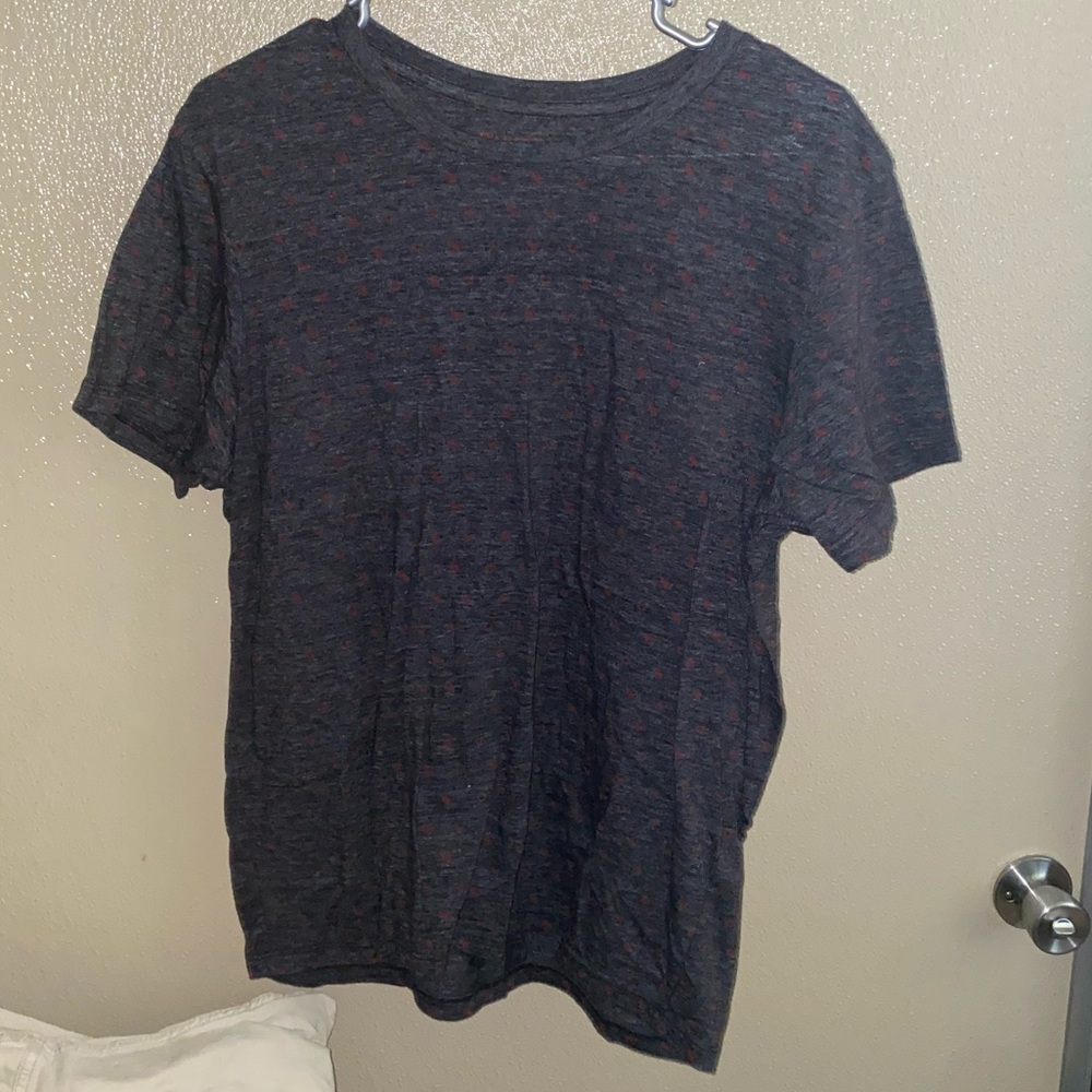 True religion T-shirt size L-XL black and red